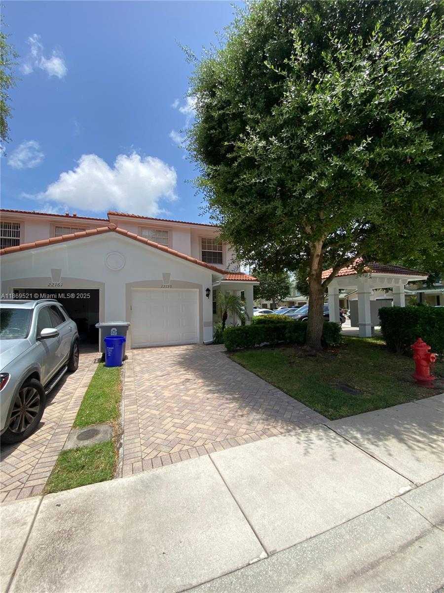 Small Image of 22159 MAJESTIC WOODS WAY, Boca Raton Number 2