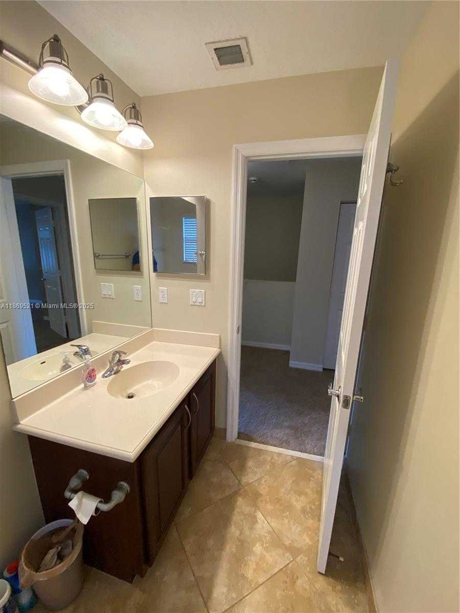 Small Image of 22159 MAJESTIC WOODS WAY, Boca Raton Number 24