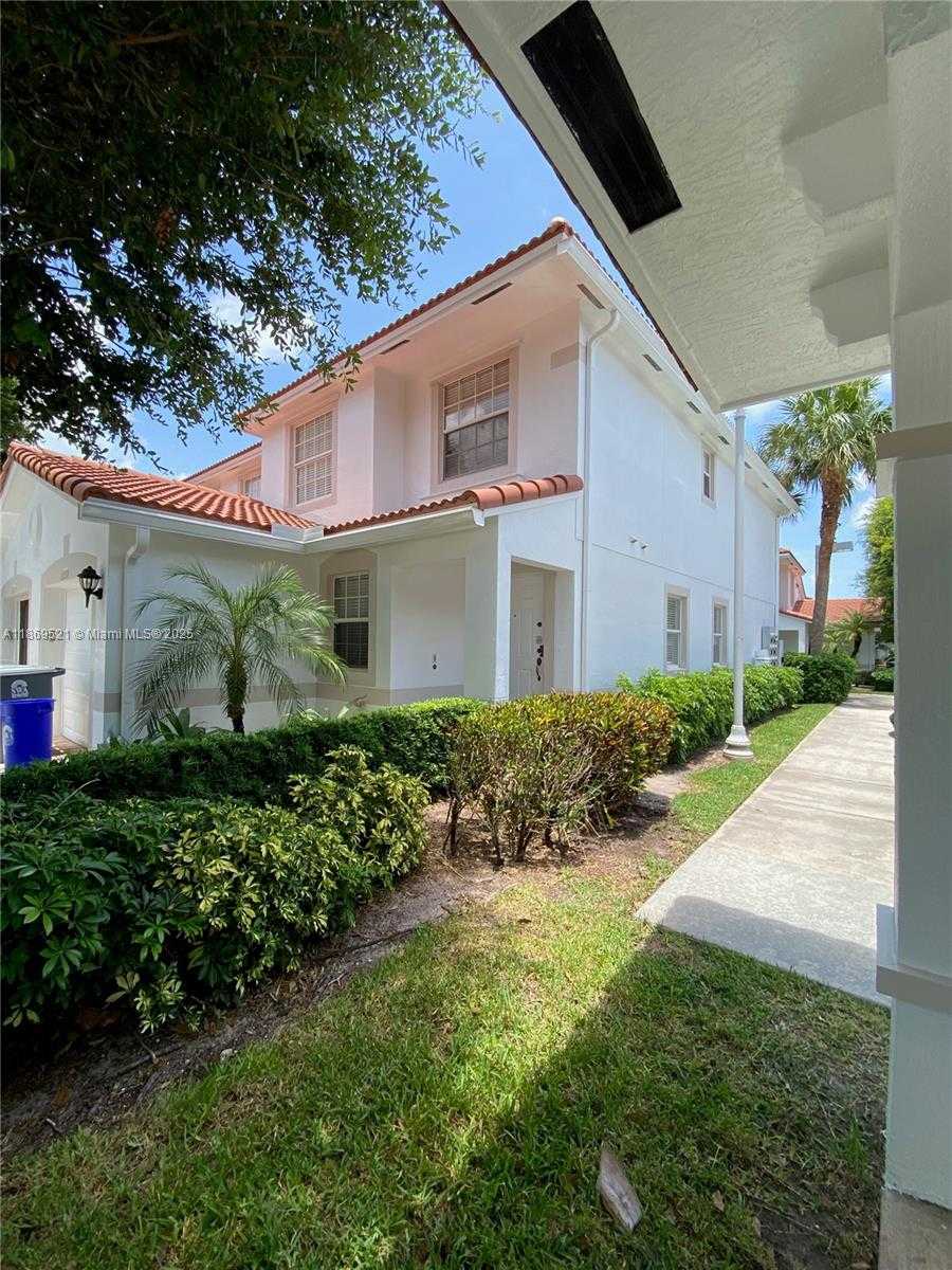 Small Image of 22159 MAJESTIC WOODS WAY, Boca Raton Number 4