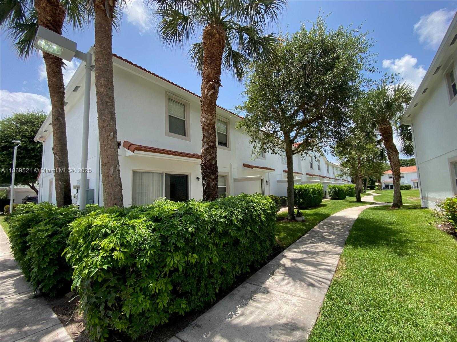 Small Image of 22159 MAJESTIC WOODS WAY, Boca Raton Number 5