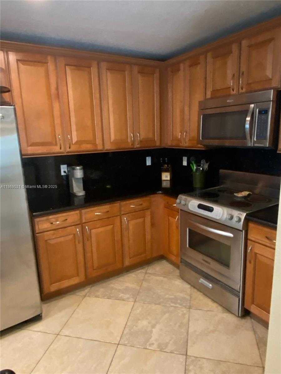 Small Image of 22159 MAJESTIC WOODS WAY, Boca Raton Number 7