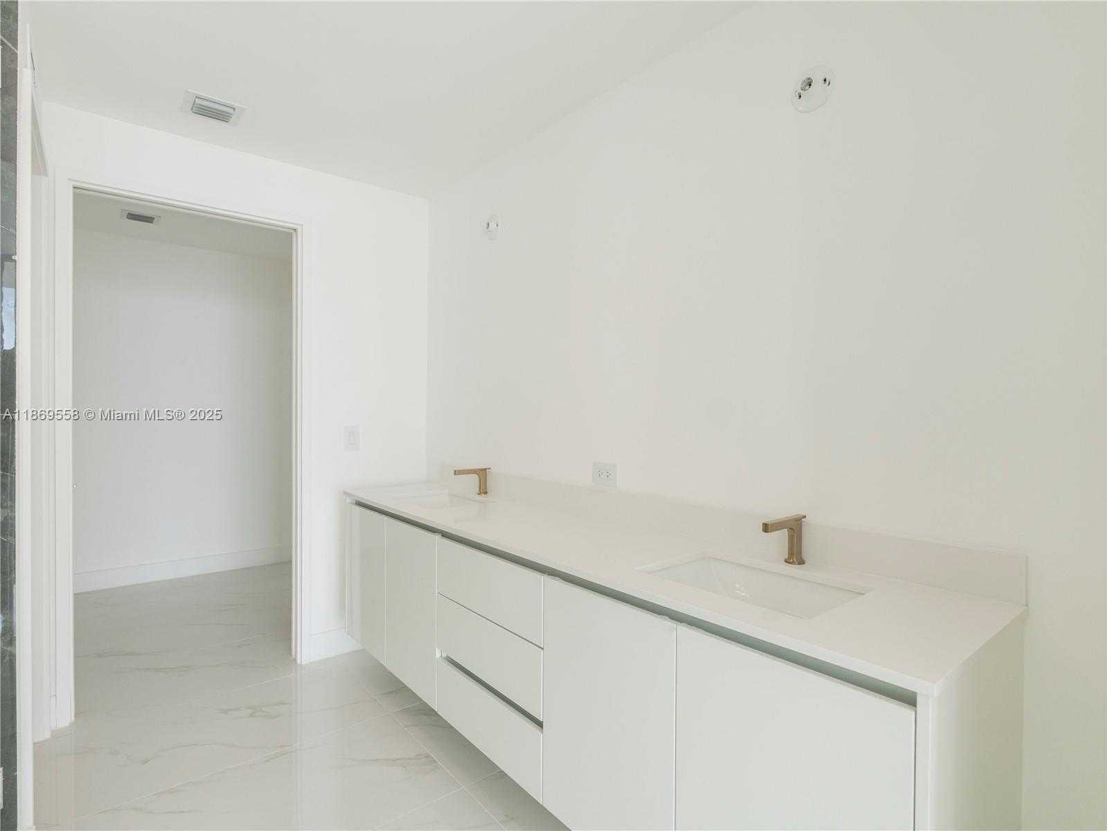 Small Image of 700 NORTH EAST 24TH ST #3606, Miami Number 13