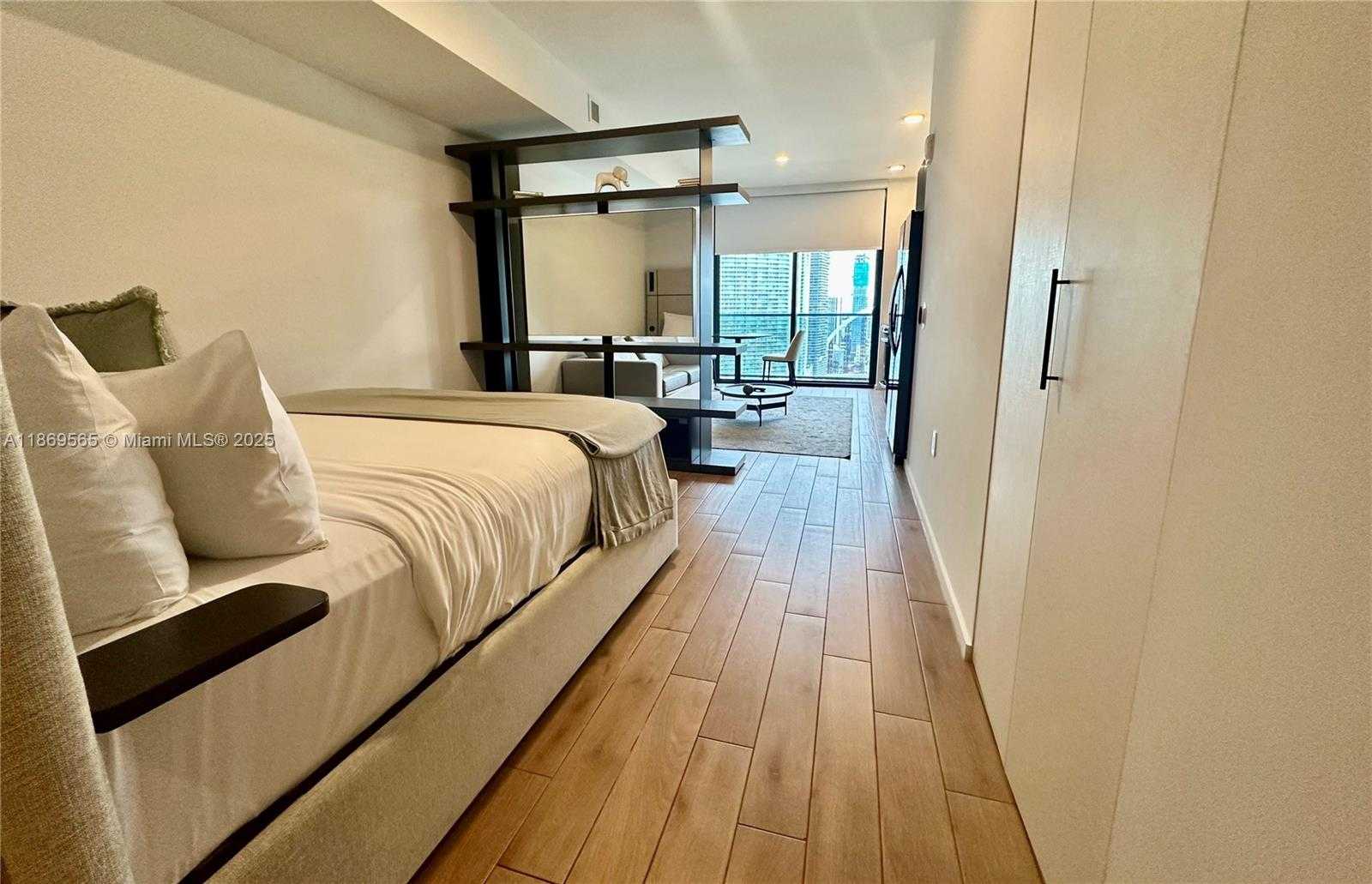 Small Image of 398 5TH STREET #2506, Miami Number 4