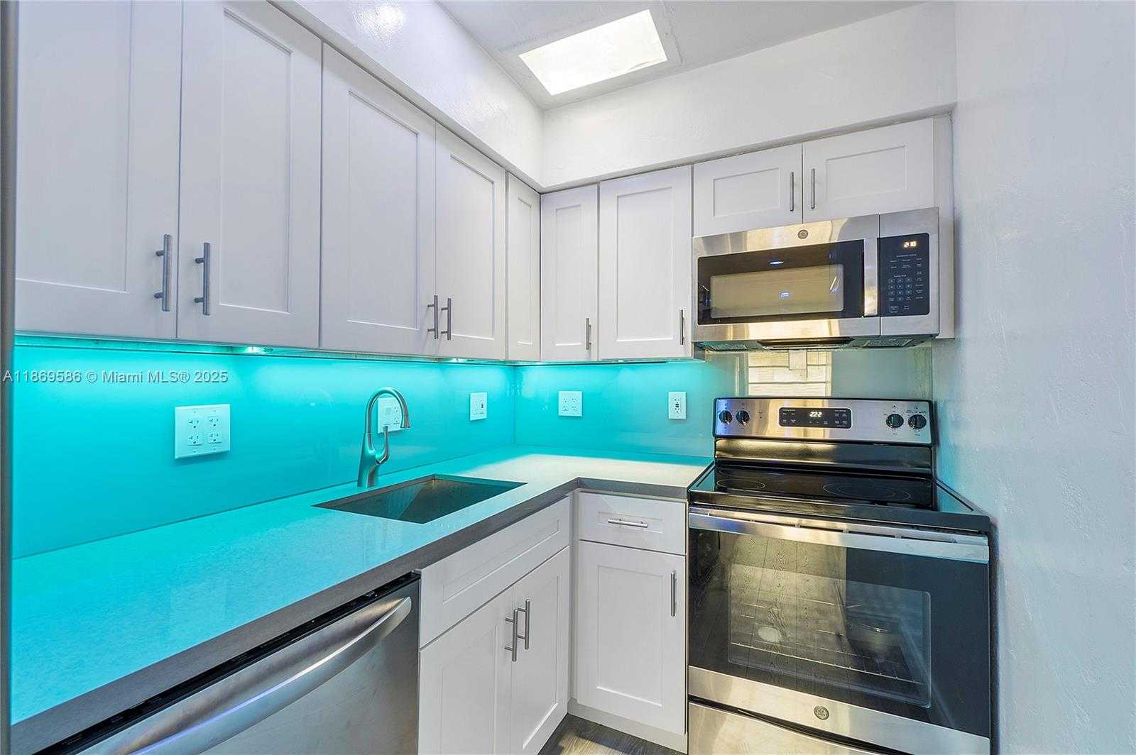 Small Image of 2901 POLK ST #5, Hollywood Number 3