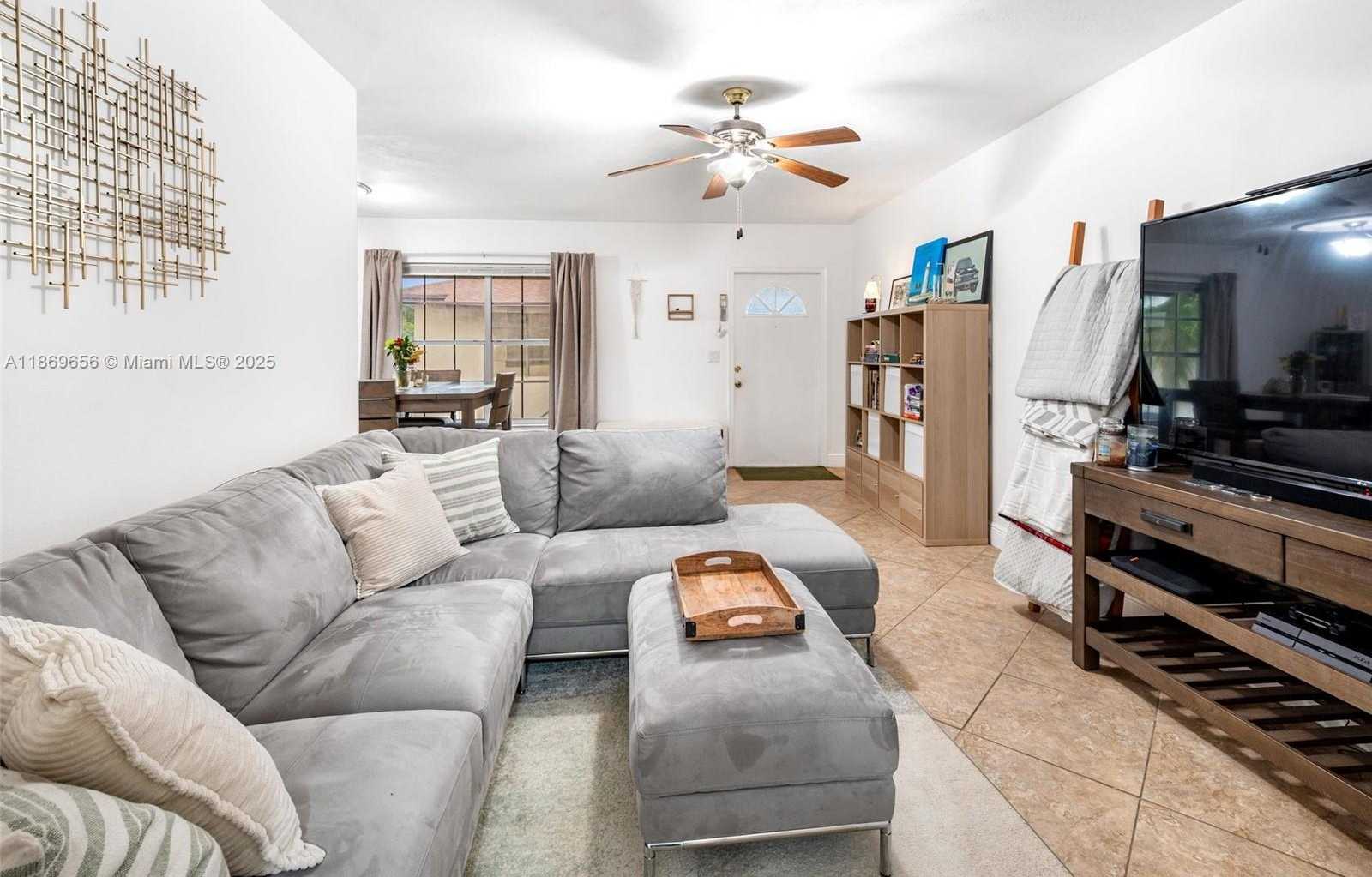 Small Image of 4605 SOUTH WEST 139TH CT #814, Miami Number 12