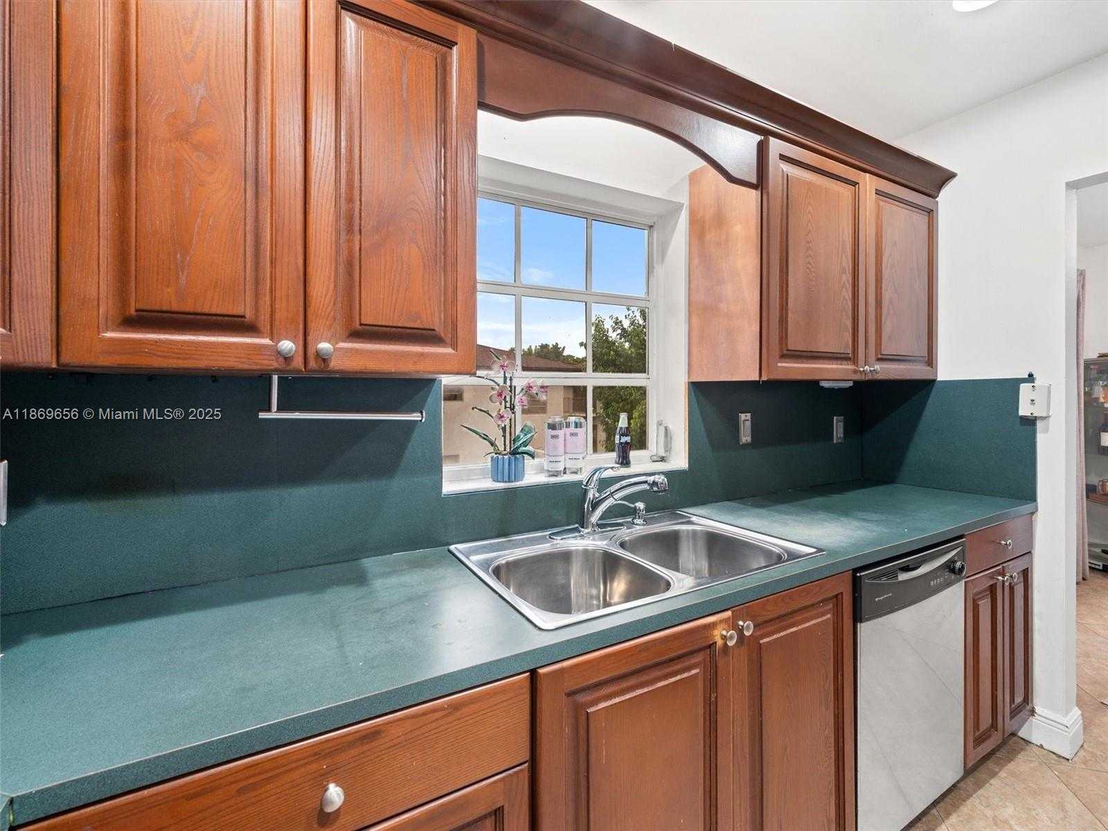 Small Image of 4605 SOUTH WEST 139TH CT #814, Miami Number 16