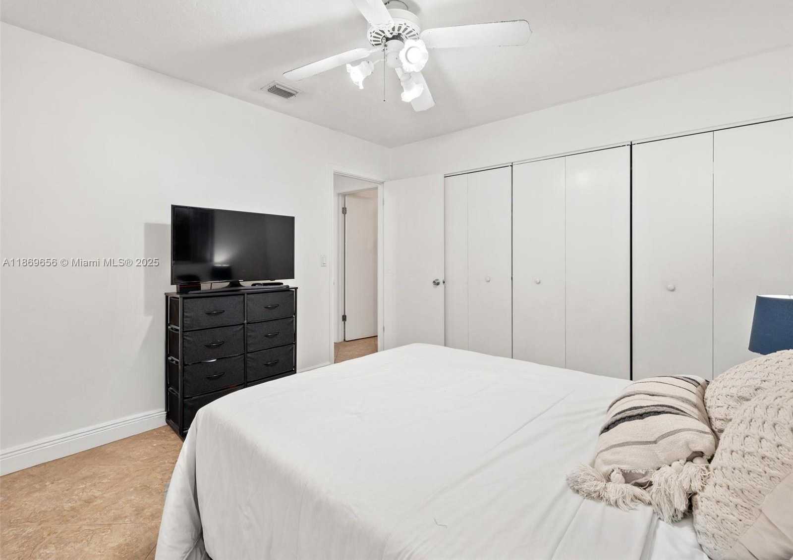 Small Image of 4605 SOUTH WEST 139TH CT #814, Miami Number 22