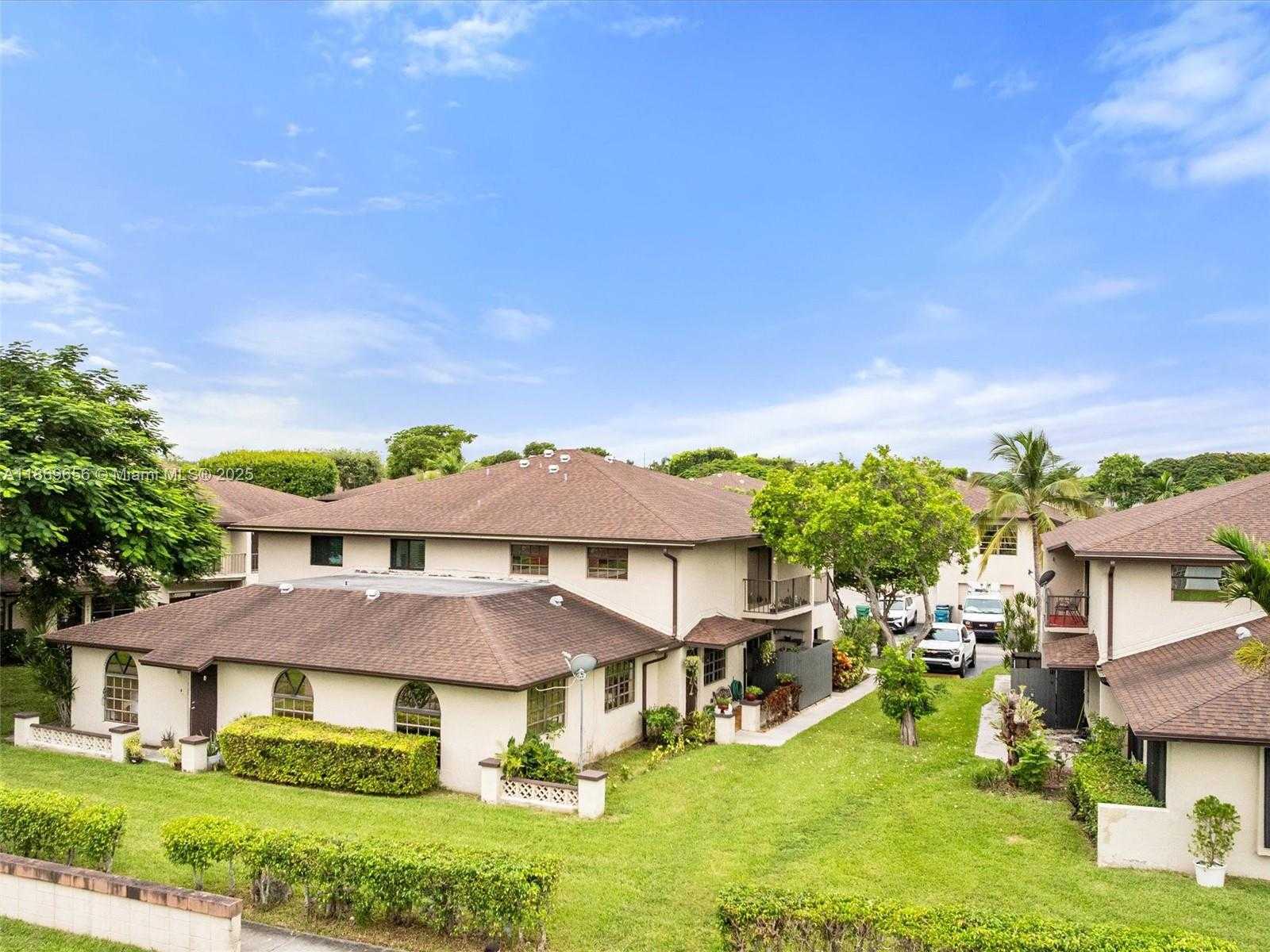 Small Image of 4605 SOUTH WEST 139TH CT #814, Miami Number 26