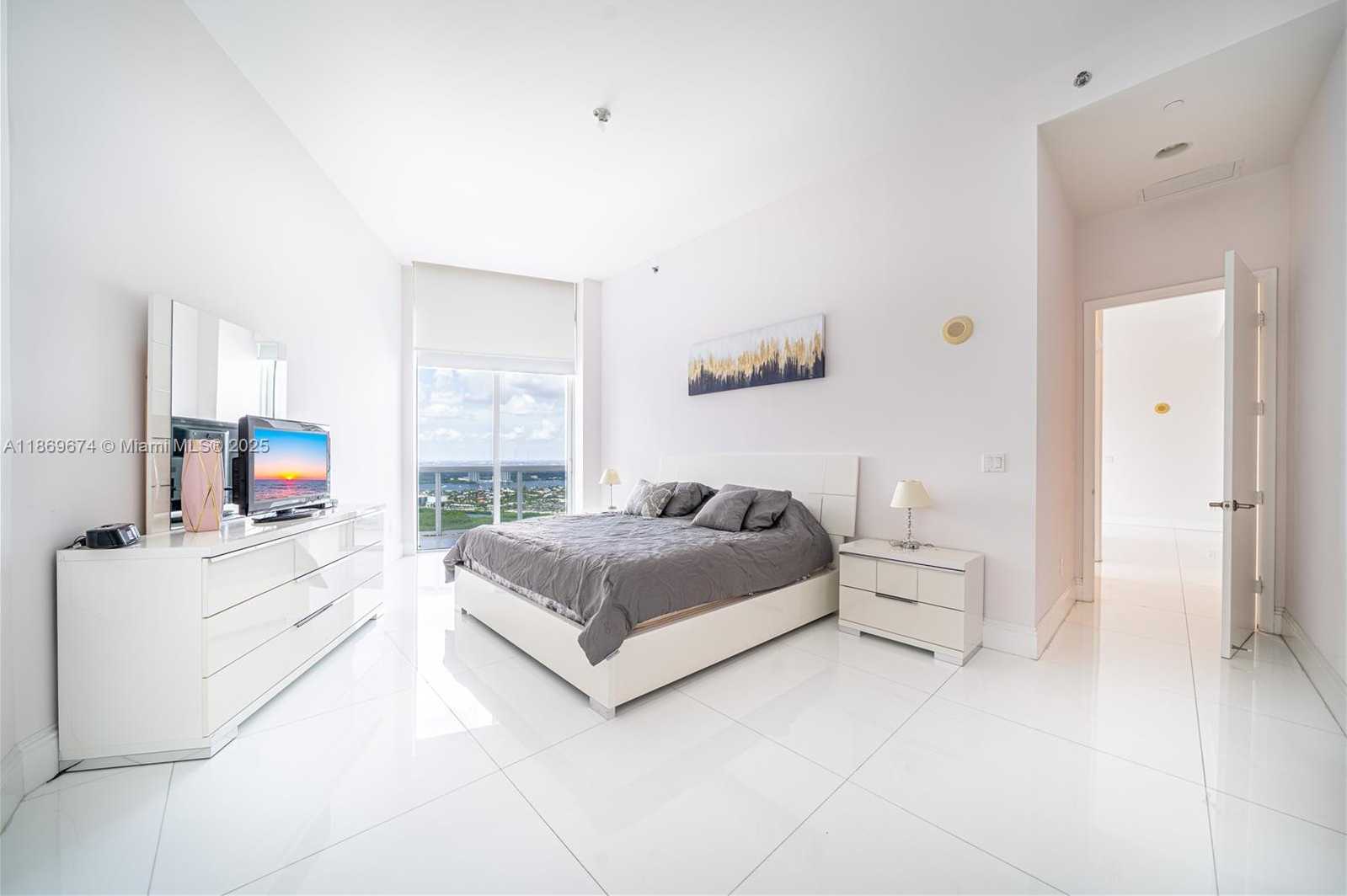 Small Image of 16001 COLLINS AVE #4305, Sunny Isles Beach Number 10