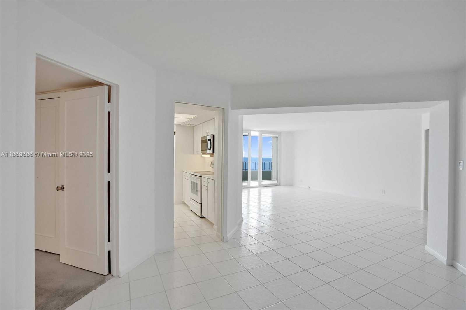 Small Image of 550 SOUTH OCEAN BLVD #2305, Boca Raton Number 12