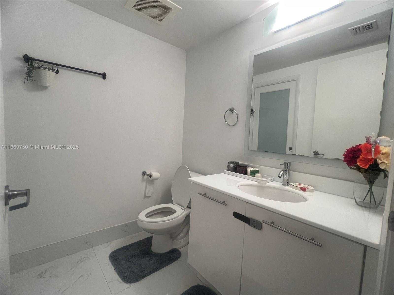 Small Image of 92 SOUTH WEST 3RD ST #3803, Miami Number 10