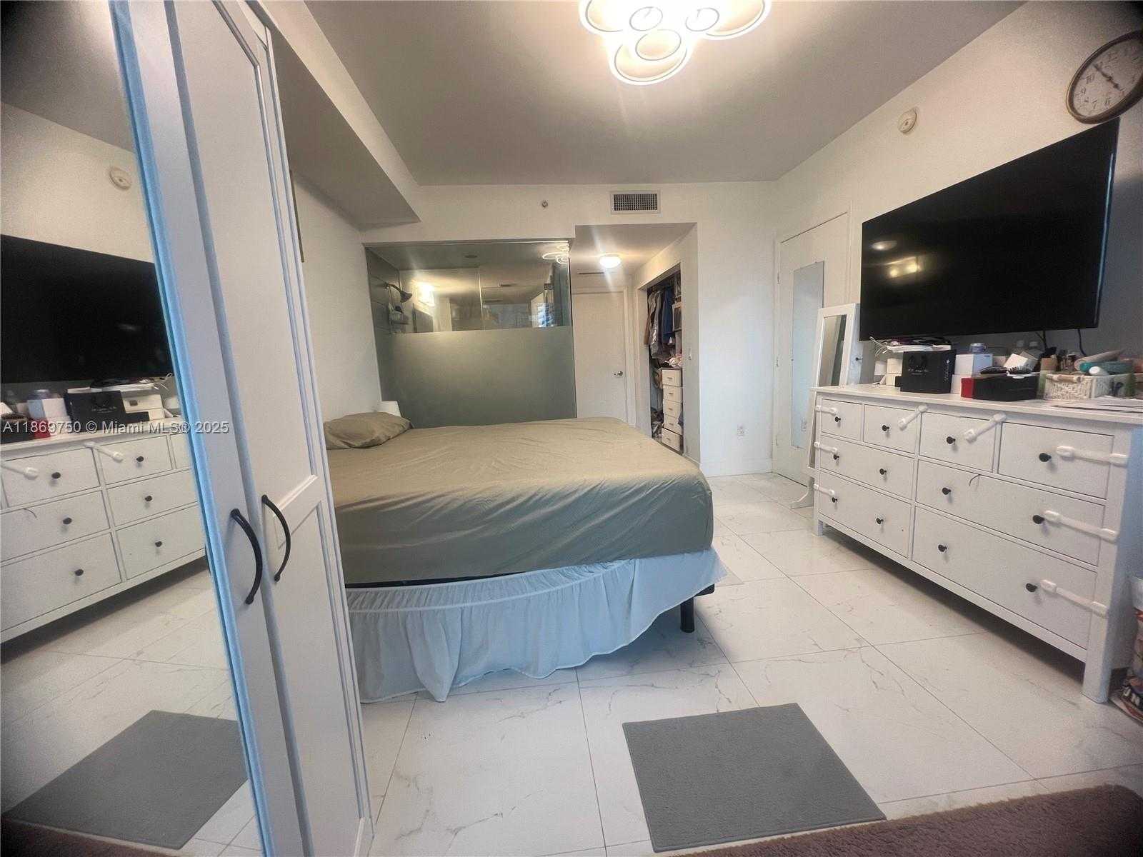 Small Image of 92 SOUTH WEST 3RD ST #3803, Miami Number 13