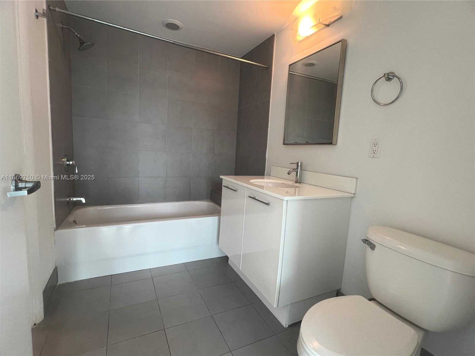 Small Image of 92 SOUTH WEST 3RD ST #3803, Miami Number 23