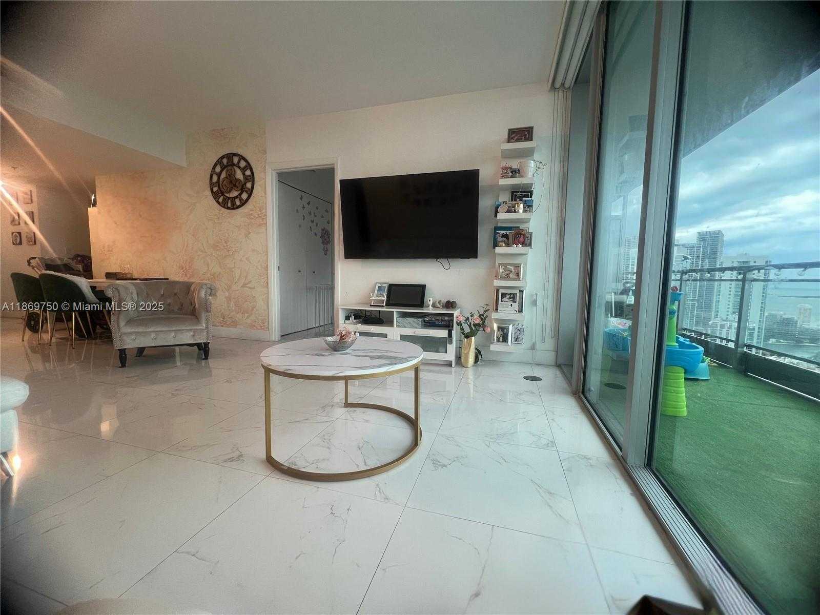 Small Image of 92 SOUTH WEST 3RD ST #3803, Miami Number 4