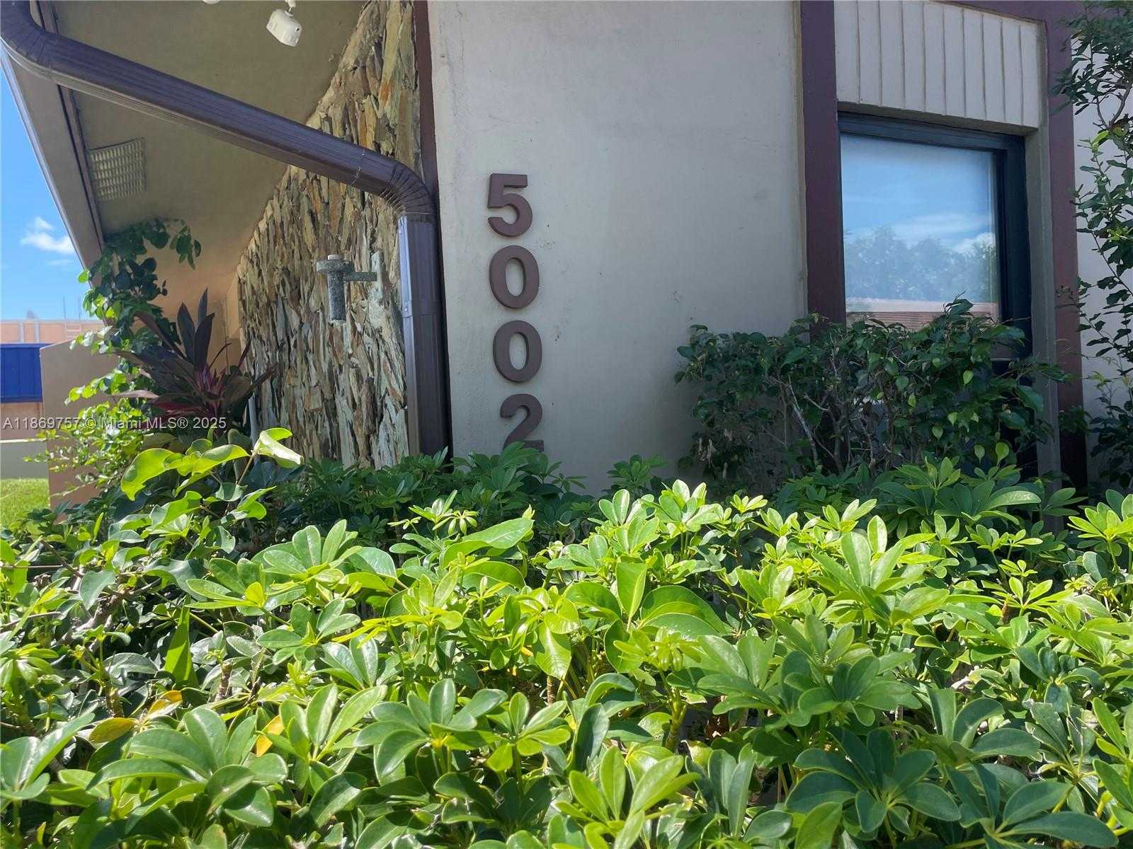 Small Image of 5002 SHERIDAN ST #1, Hollywood Number 34