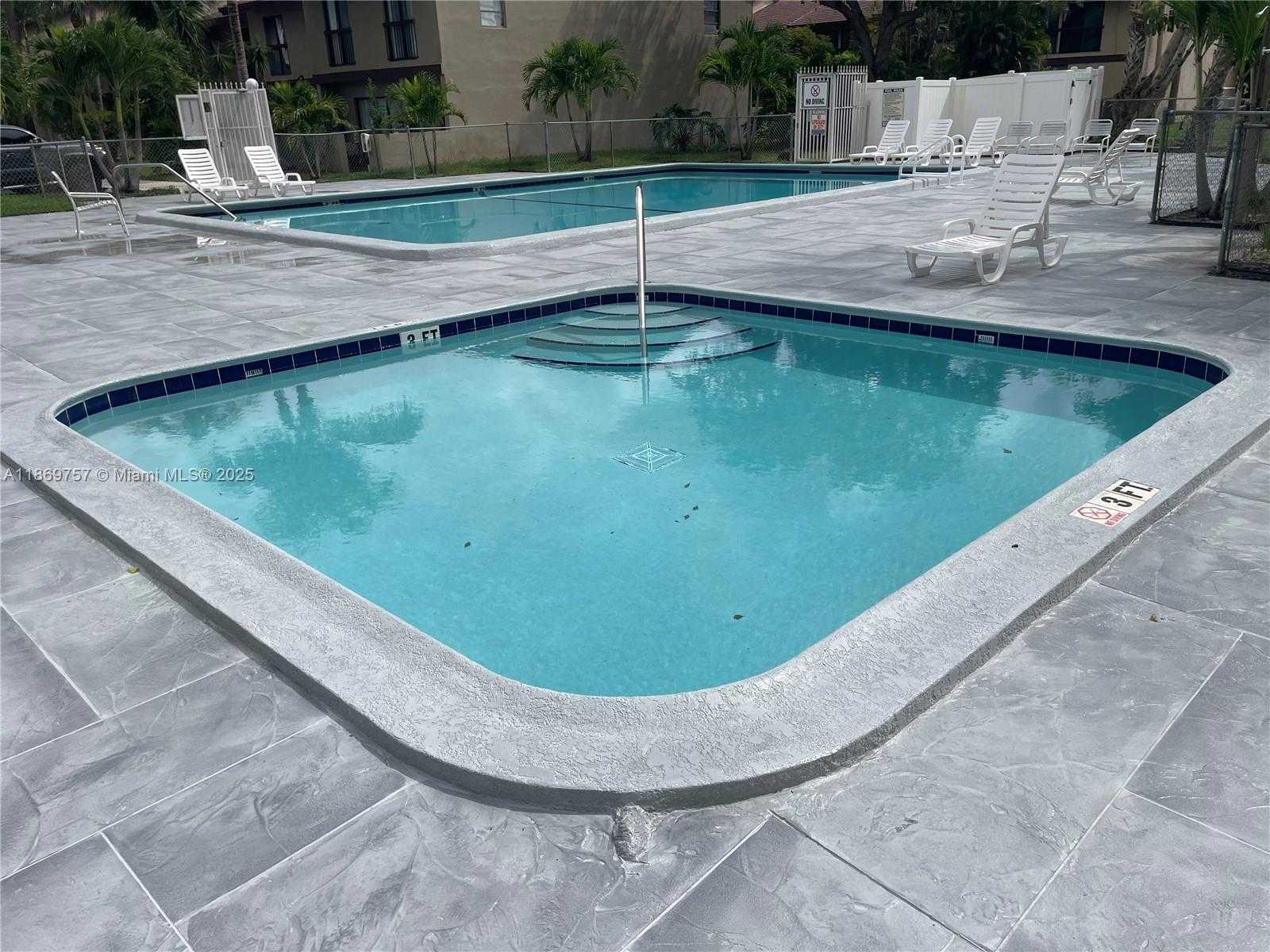 Small Image of 5002 SHERIDAN ST #1, Hollywood Number 38