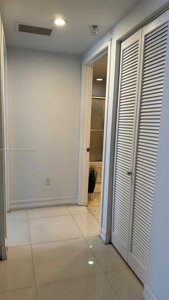 Small Image of 185 SOUTH WEST 7TH ST #2808, Miami Number 19