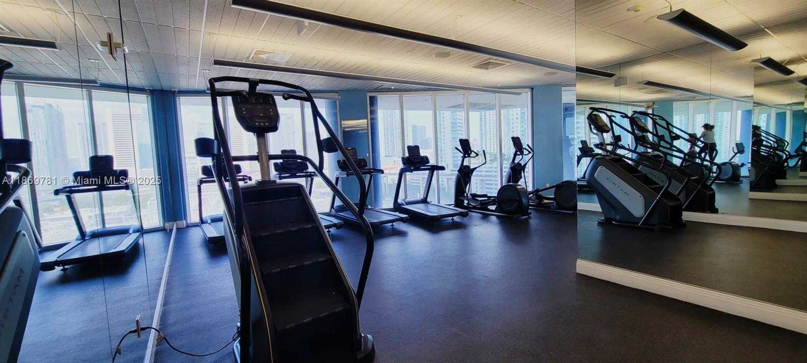 Small Image of 185 SOUTH WEST 7TH ST #2808, Miami Number 36