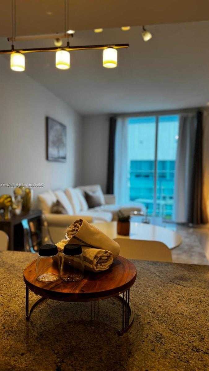 Small Image of 185 SOUTH WEST 7TH ST #2808, Miami Number 7
