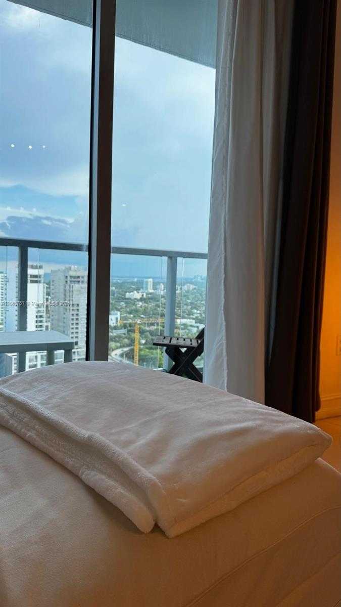 Small Image of 185 SOUTH WEST 7TH ST #2808, Miami Number 8