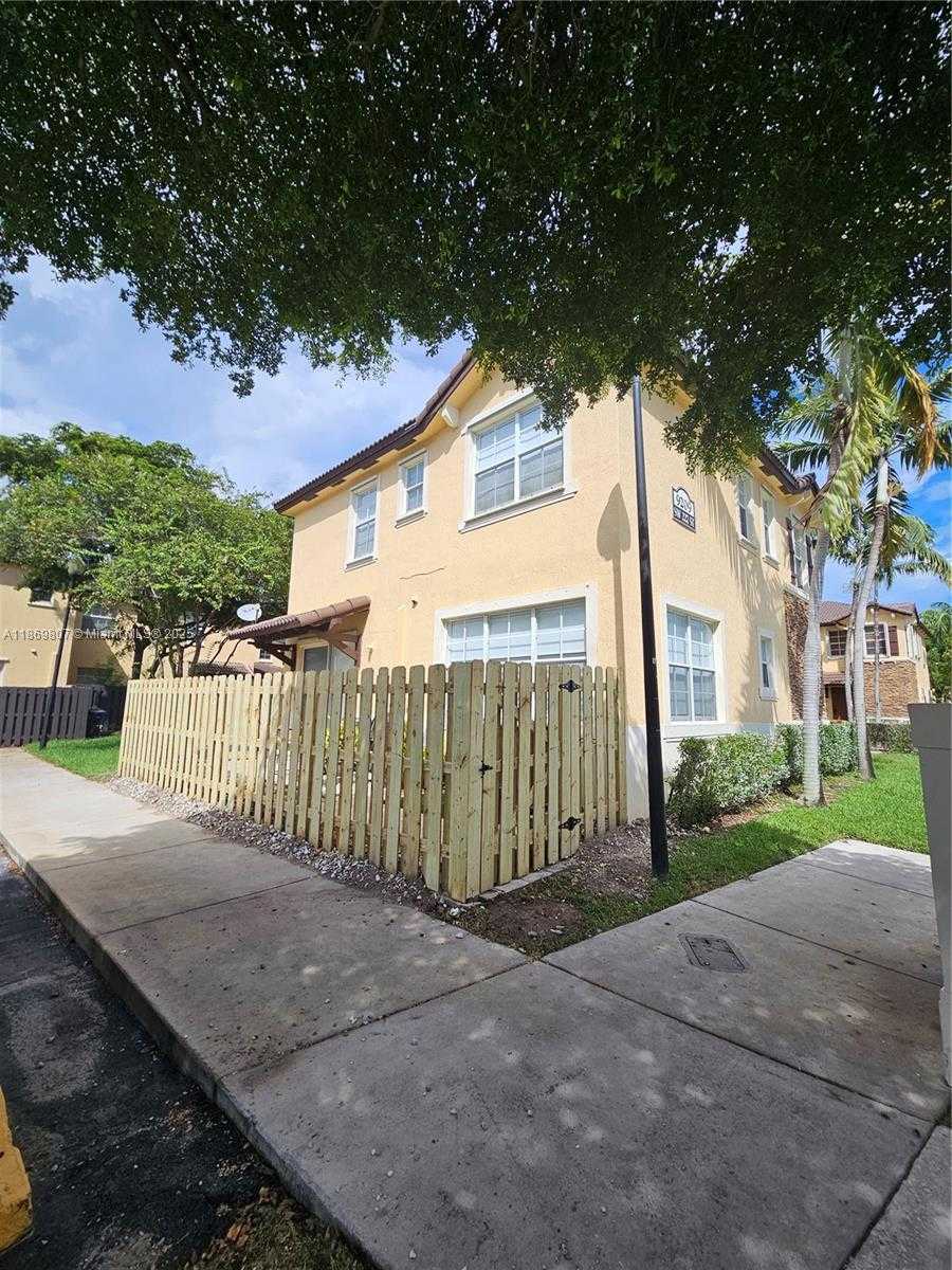 Small Image of 9209 SOUTH WEST 227TH ST #1, Cutler Bay Number 4
