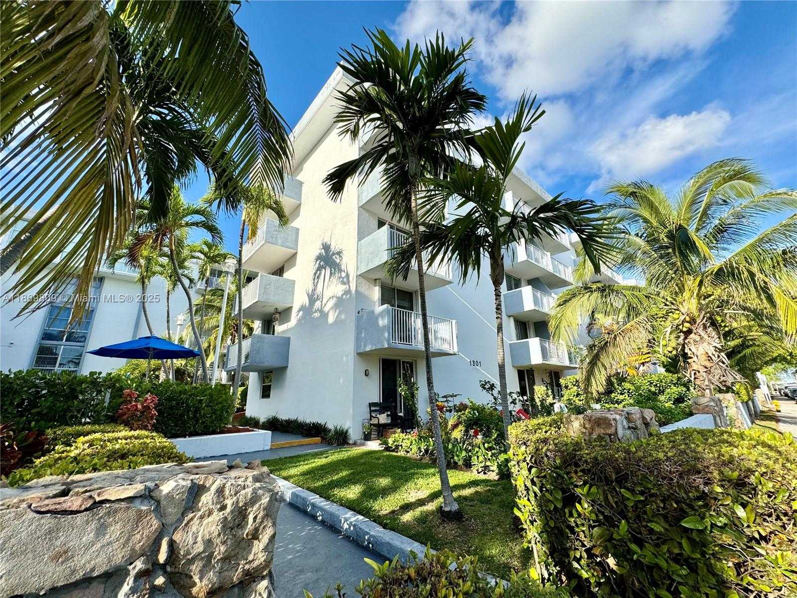 Small Image of 1801 SOUTH TREASURE DR #109, North Bay Village Number 2