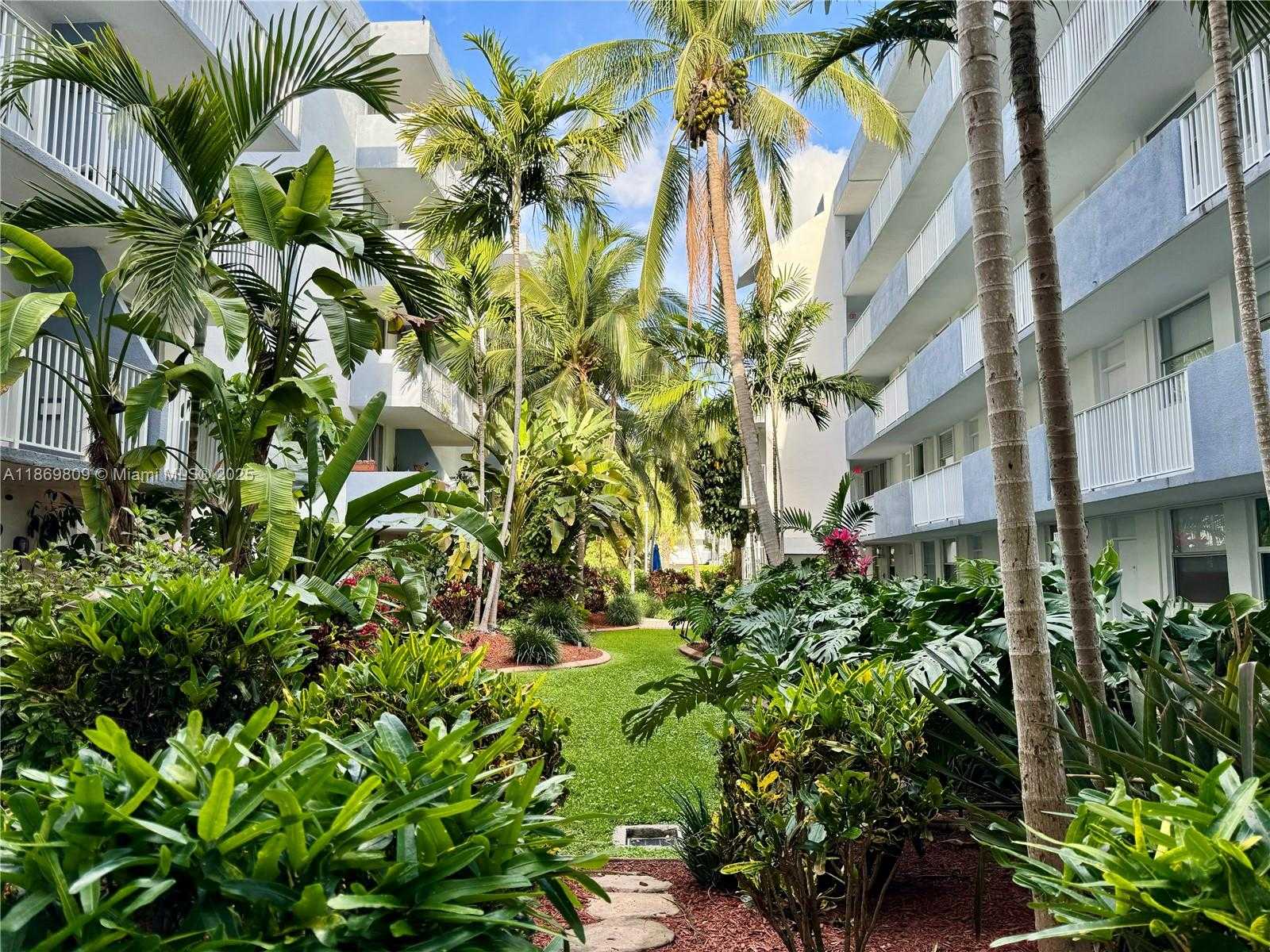 Small Image of 1801 SOUTH TREASURE DR #109, North Bay Village Number 27