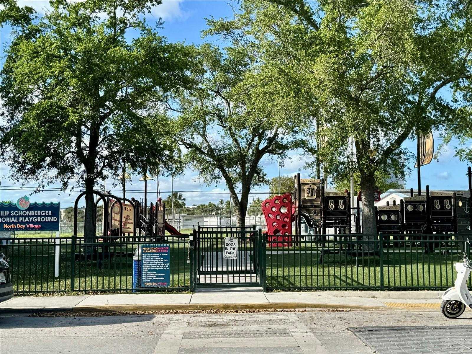 Small Image of 1801 SOUTH TREASURE DR #109, North Bay Village Number 29