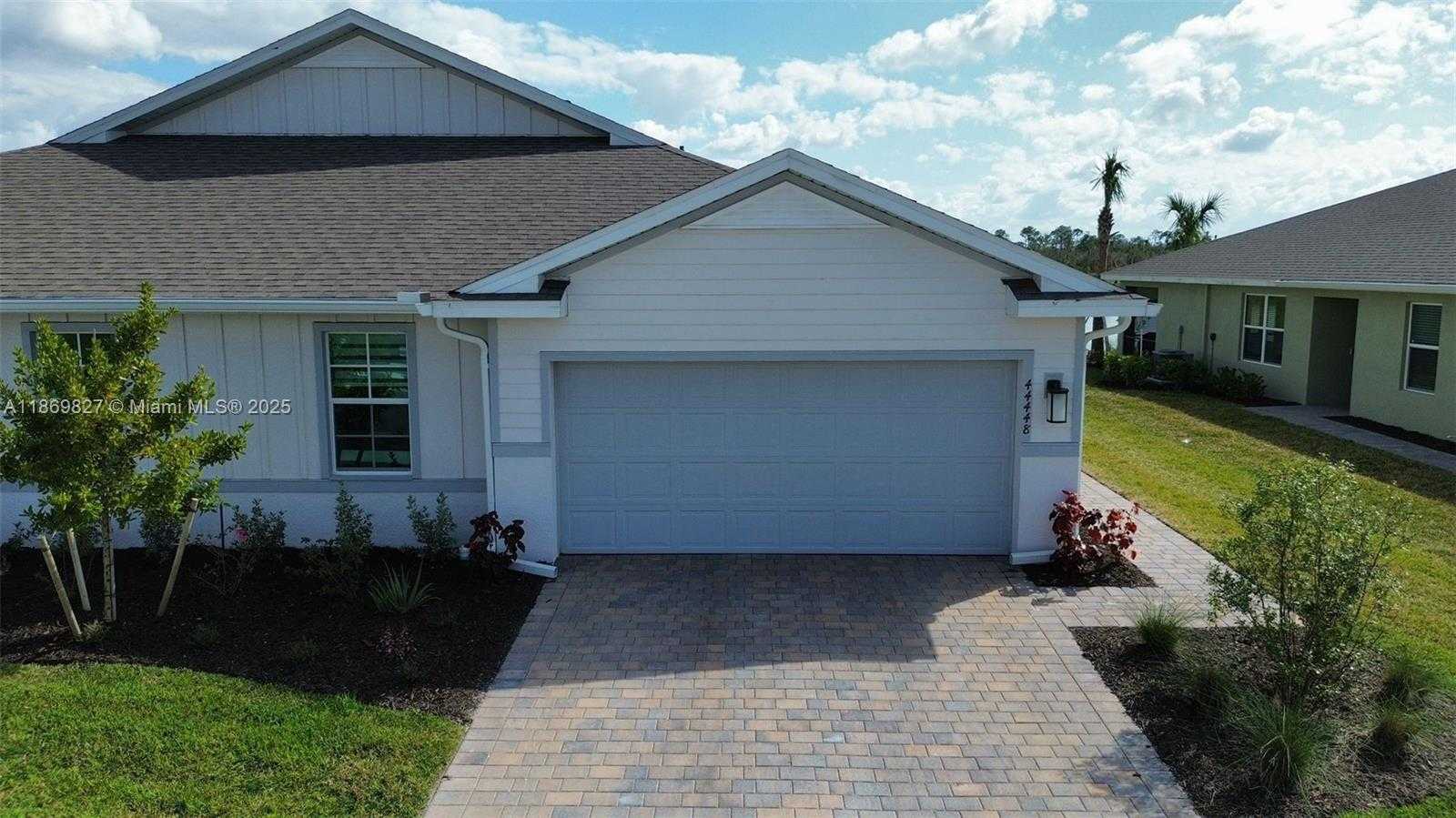 Small Image of 44448 PALM FROND DR, Punta Gorda Number 2