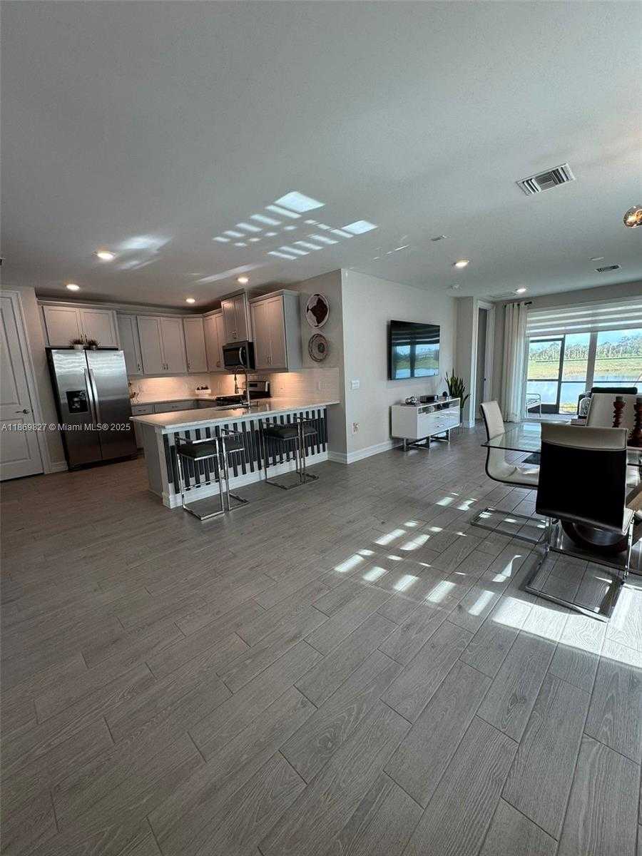 Small Image of 44448 PALM FROND DR, Punta Gorda Number 5