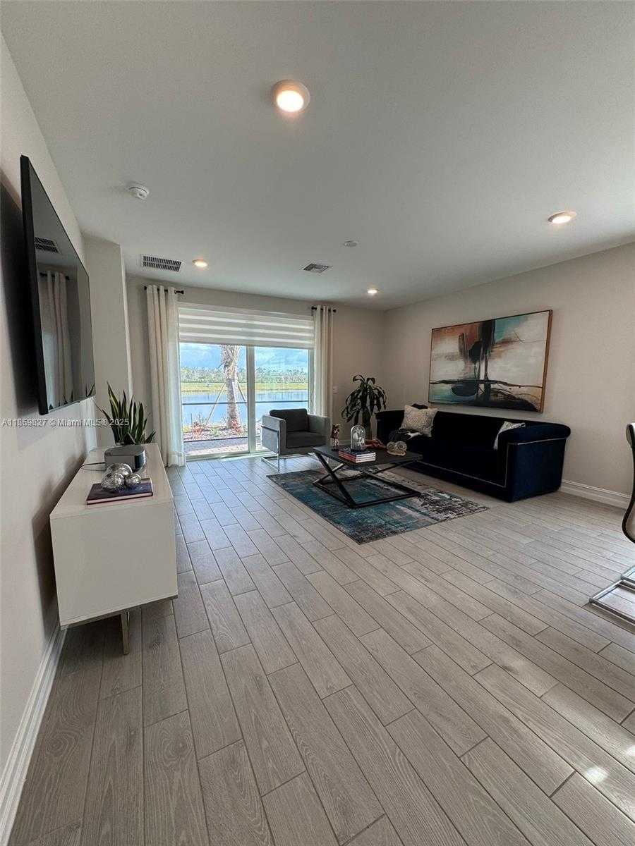Small Image of 44448 PALM FROND DR, Punta Gorda Number 7
