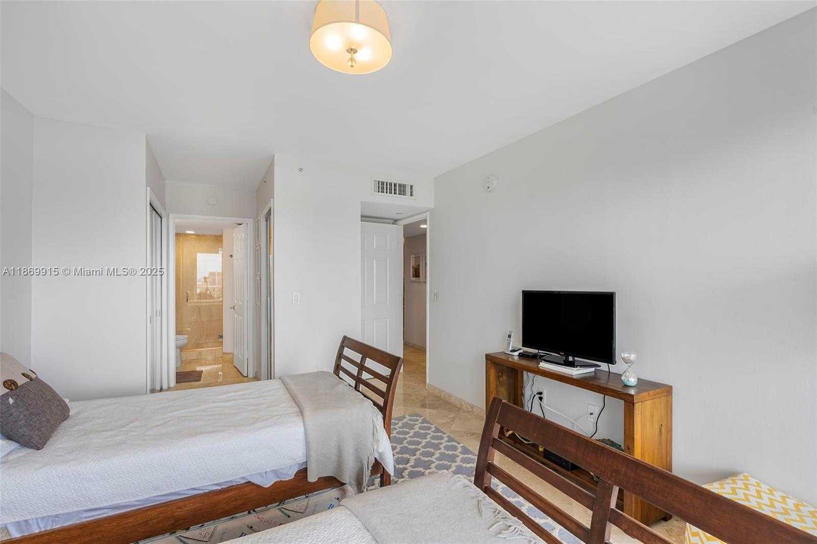 Small Image of 18671 COLLINS AVE #1603, Sunny Isles Beach Number 41