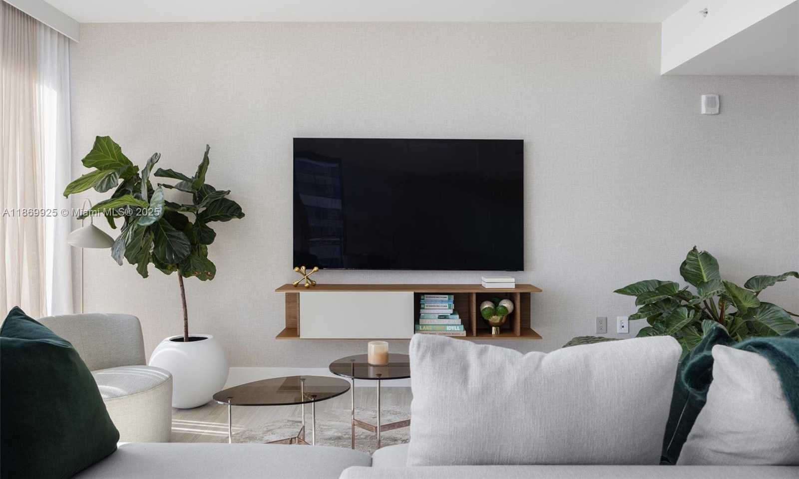 Small Image of 1451 BRICKELL AVE #1901, Miami Number 10