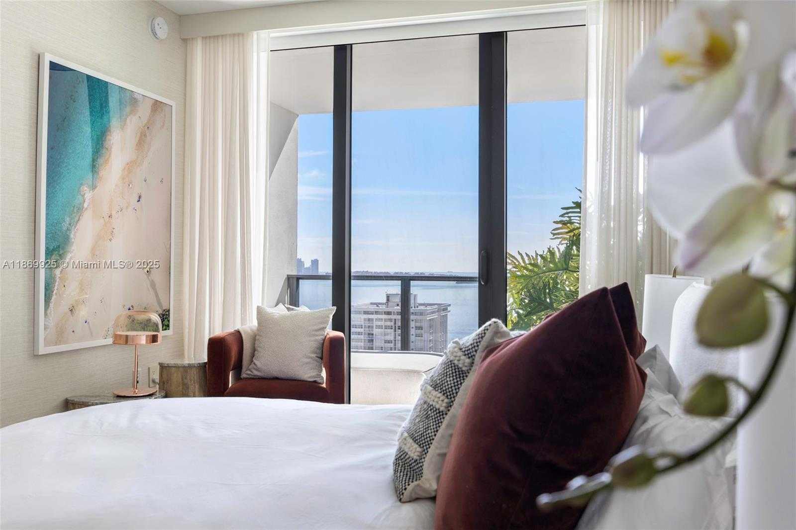 Small Image of 1451 BRICKELL AVE #1901, Miami Number 13