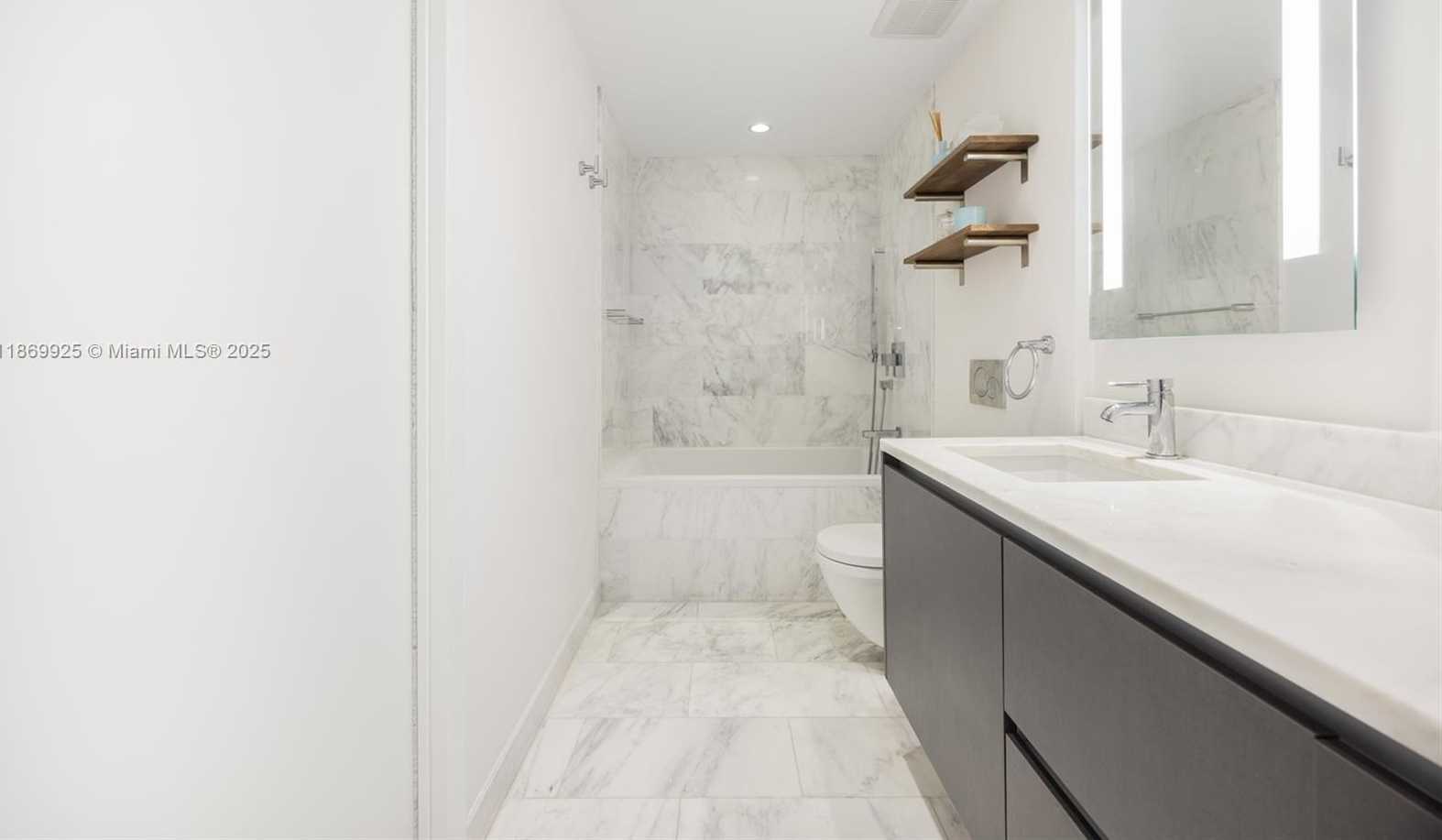 Small Image of 1451 BRICKELL AVE #1901, Miami Number 20