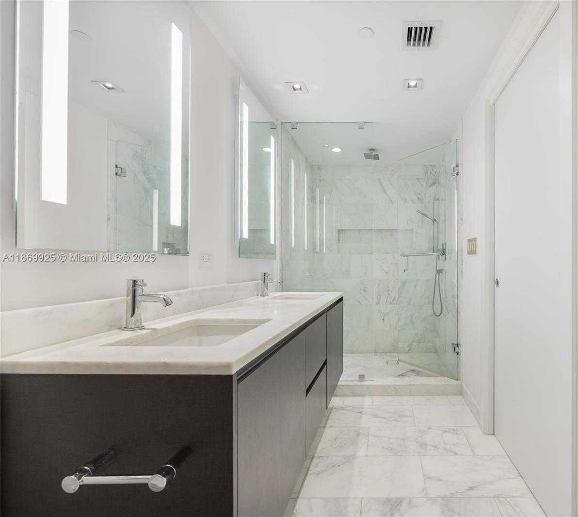 Small Image of 1451 BRICKELL AVE #1901, Miami Number 21