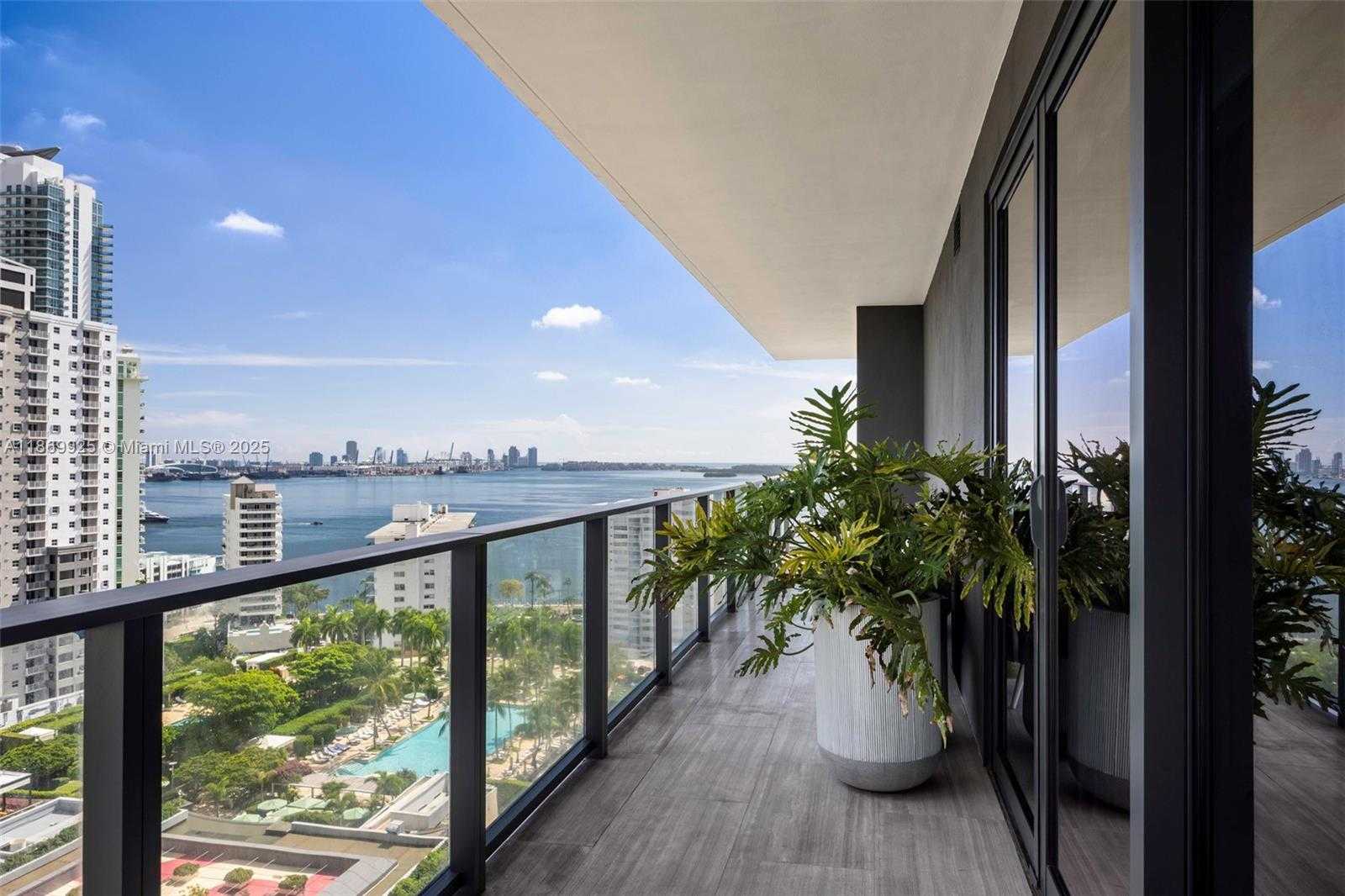 Small Image of 1451 BRICKELL AVE #1901, Miami Number 23