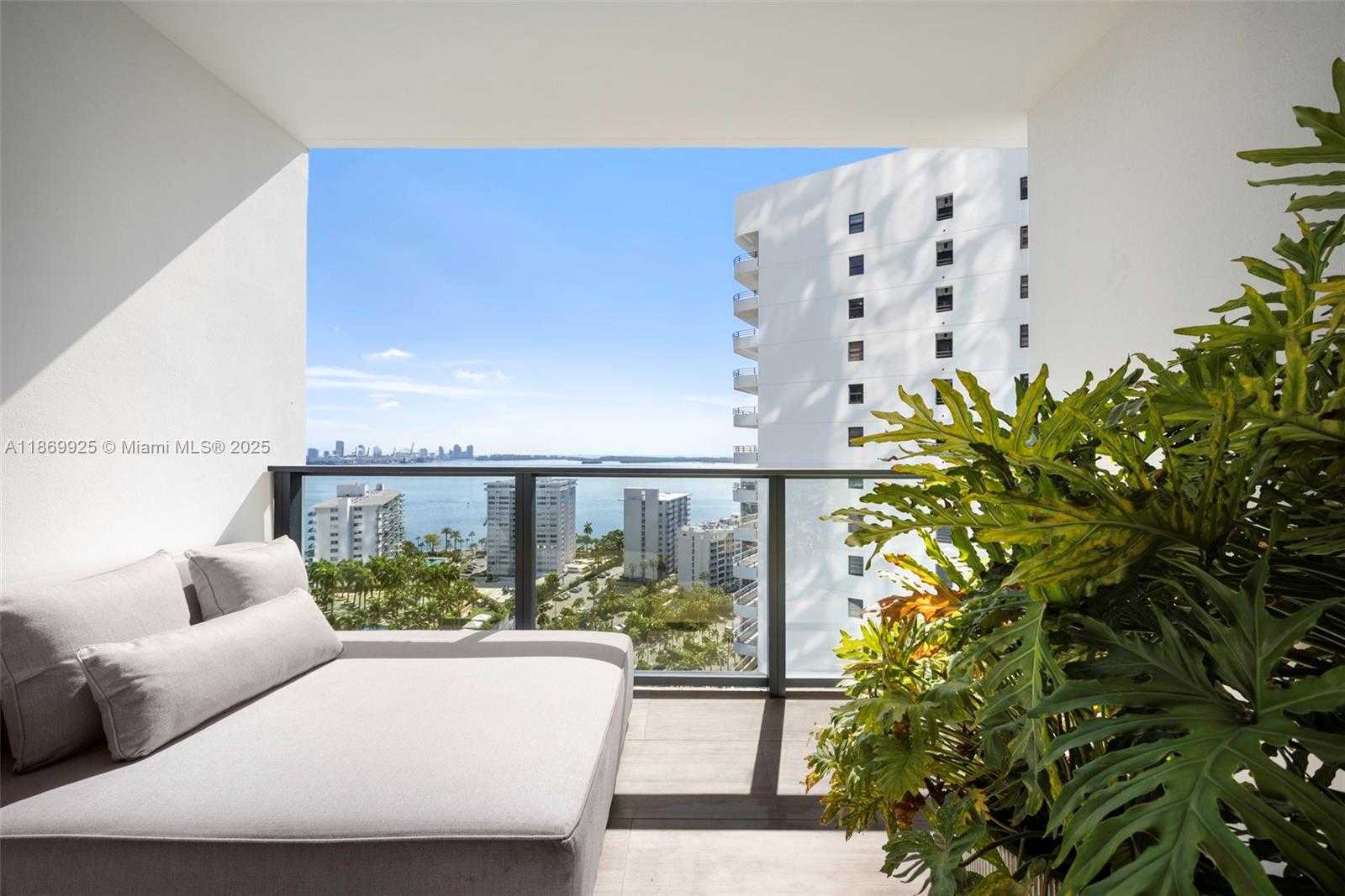 Small Image of 1451 BRICKELL AVE #1901, Miami Number 26