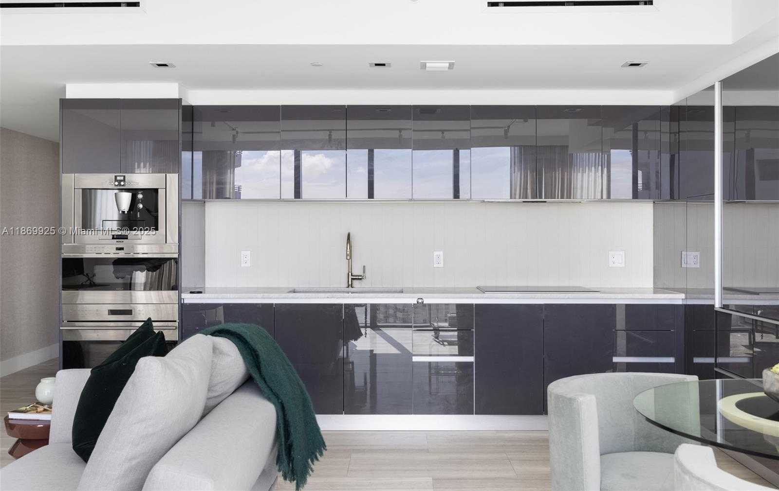 Small Image of 1451 BRICKELL AVE #1901, Miami Number 3