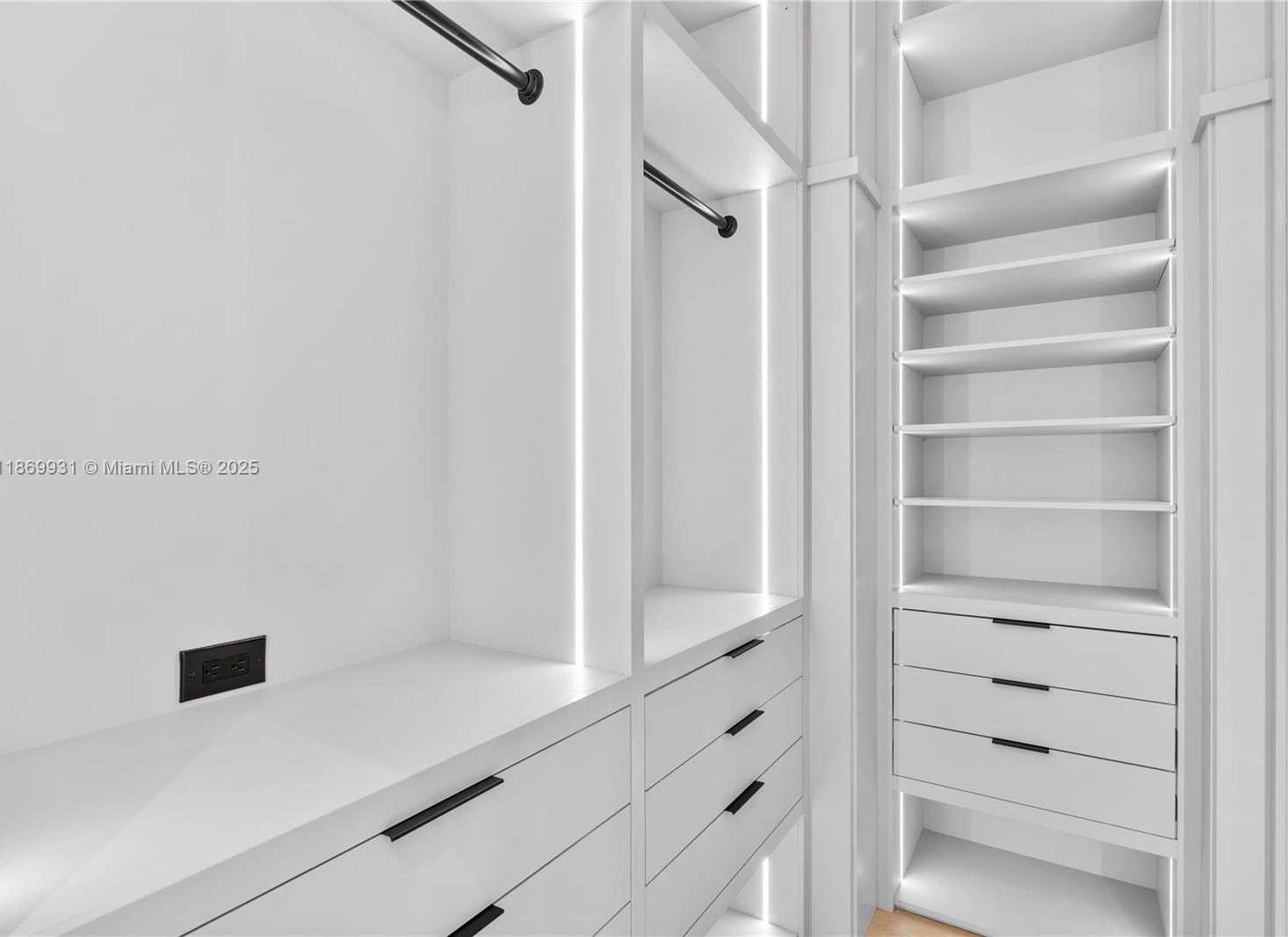 Small Image of 1331 BRICKELL BAY DR #608, Miami Number 13
