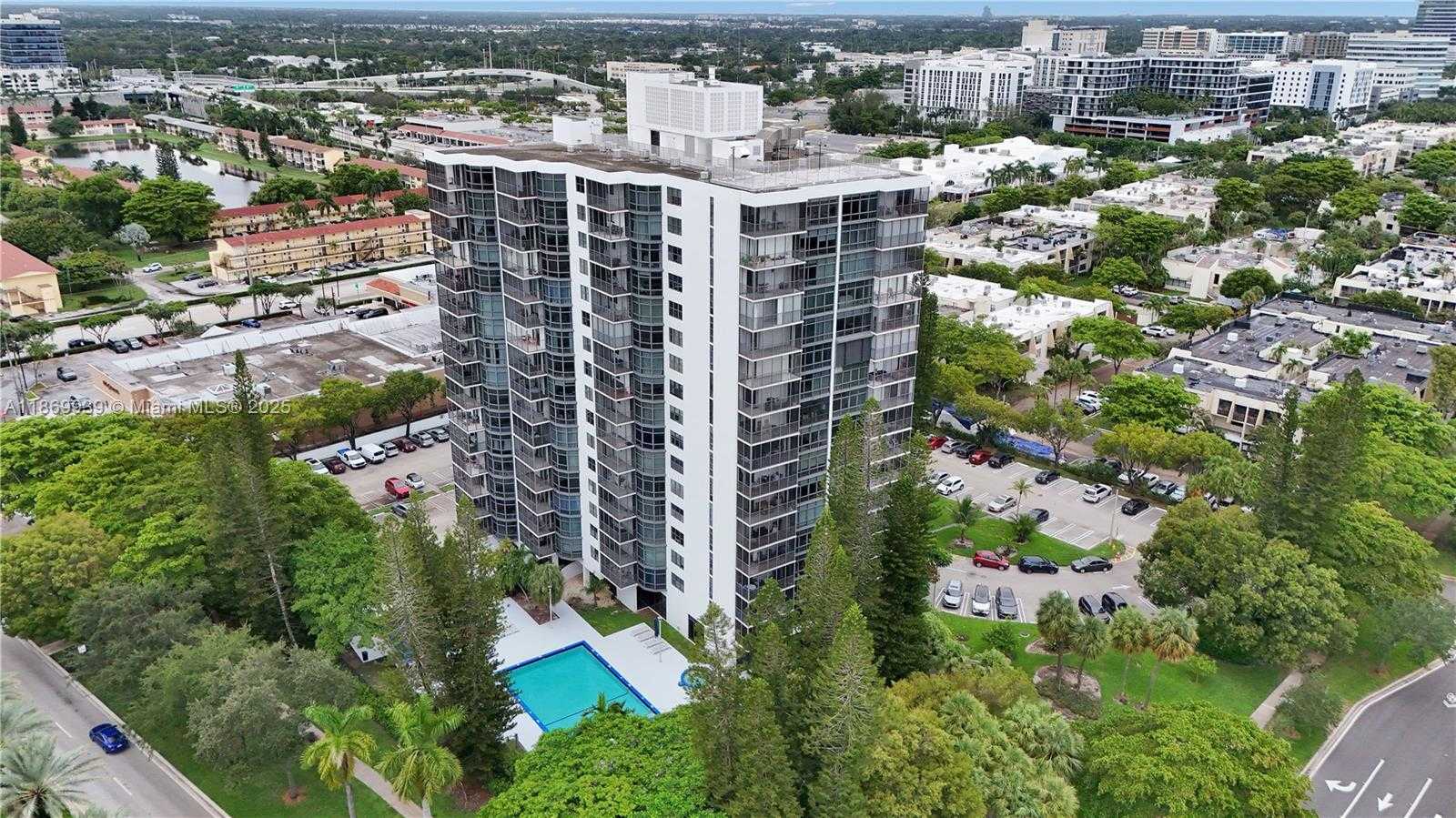 Small Image of 20100 WEST COUNTRY CLUB DR #405, Aventura Number 18