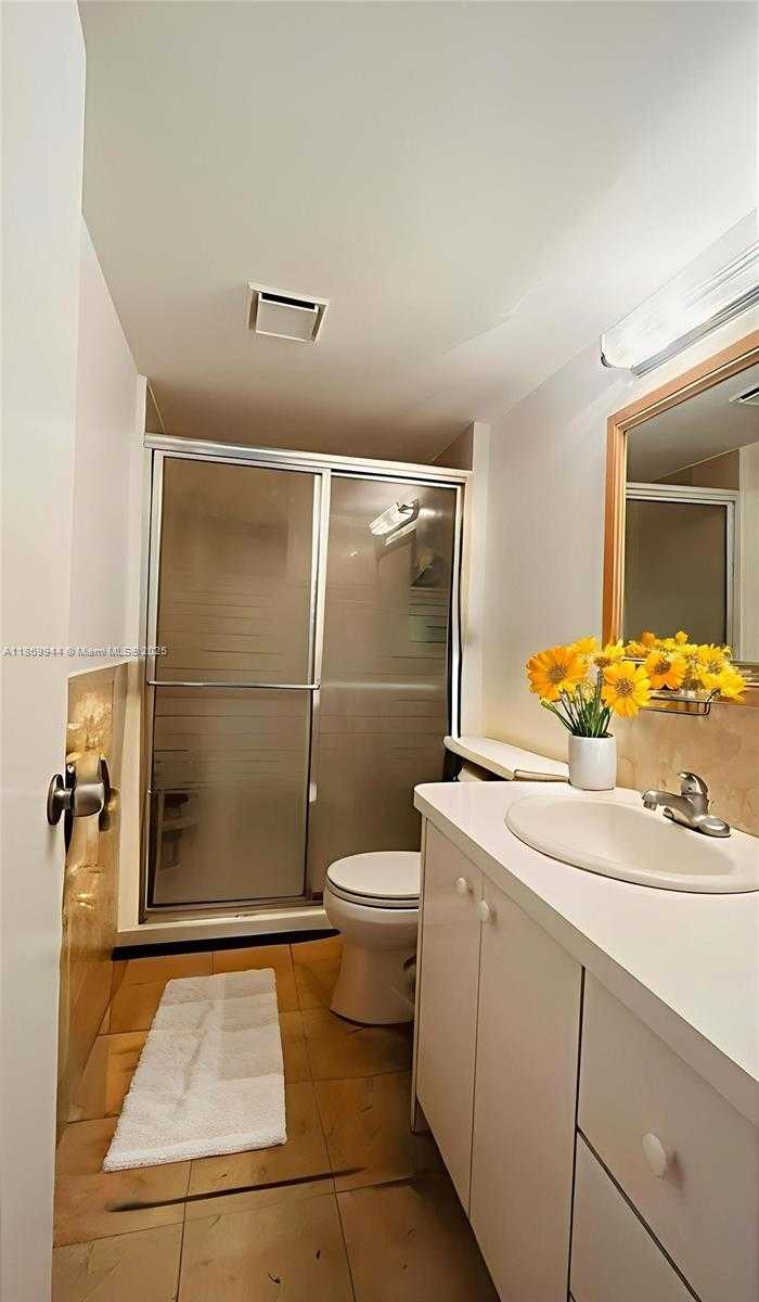 Small Image of 20100 WEST COUNTRY CLUB DR #805, Aventura Number 14