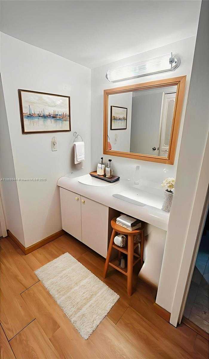 Small Image of 20100 WEST COUNTRY CLUB DR #805, Aventura Number 16