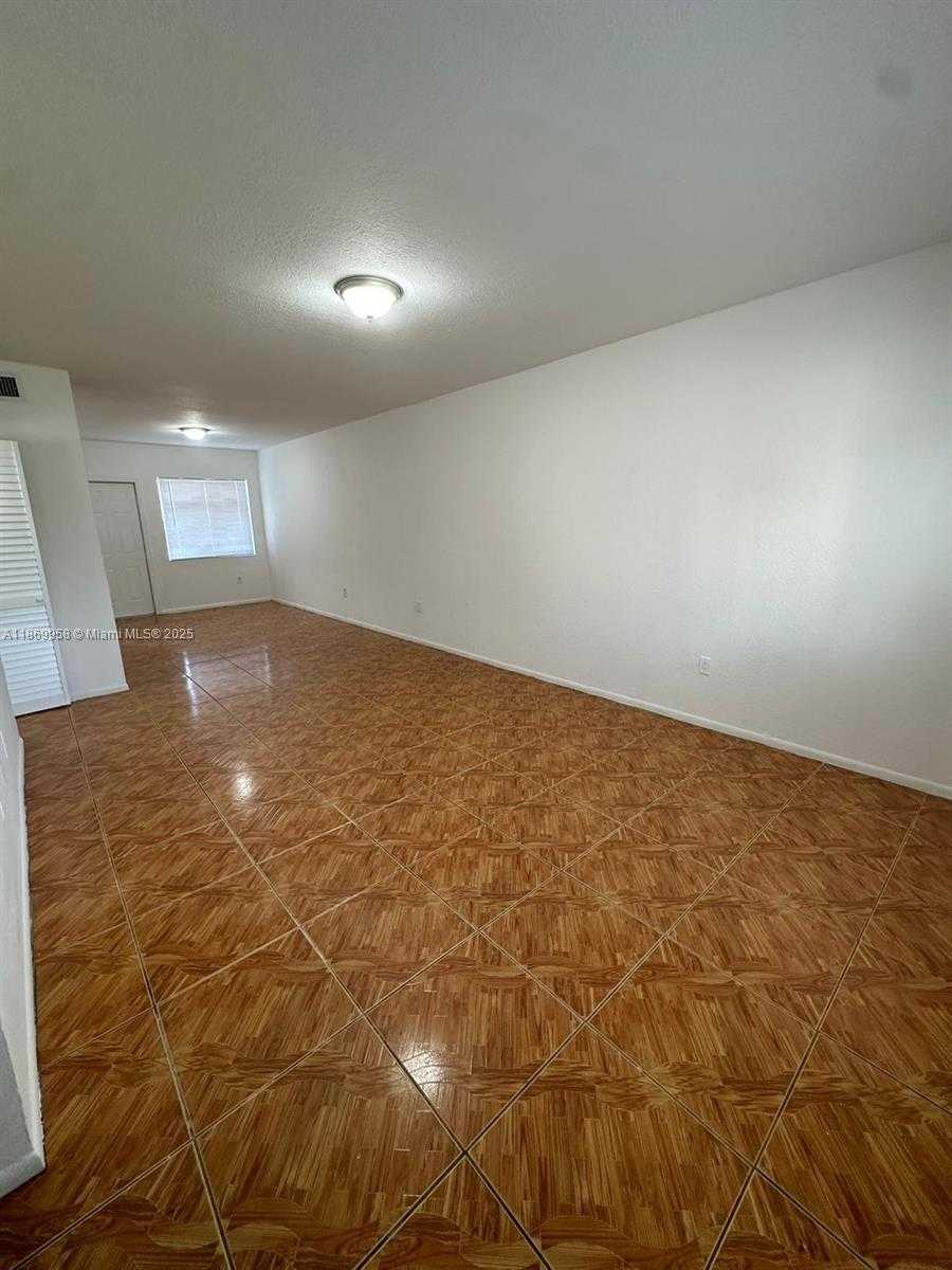 Small Image of 407 NORTH WEST 84TH ST #407, Miami Number 2