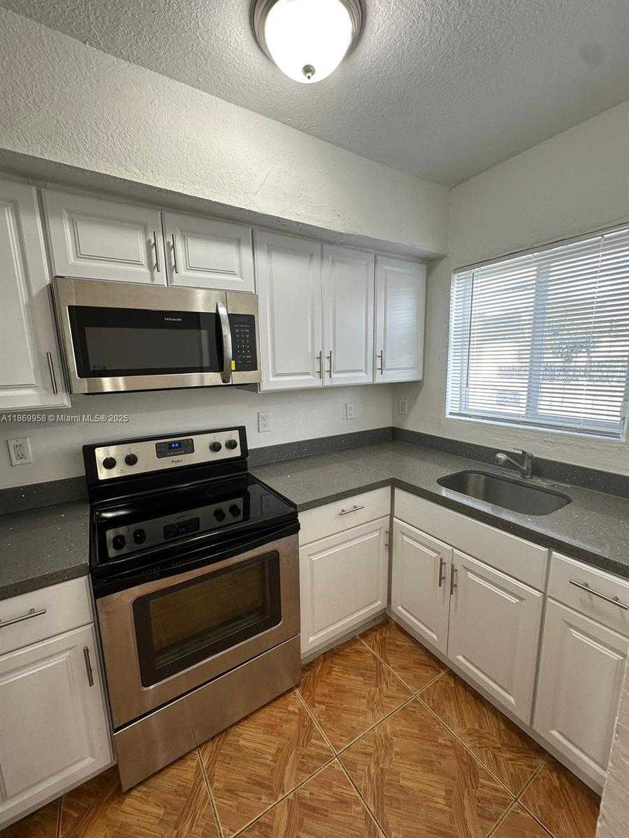 Small Image of 407 NORTH WEST 84TH ST #407, Miami Number 4