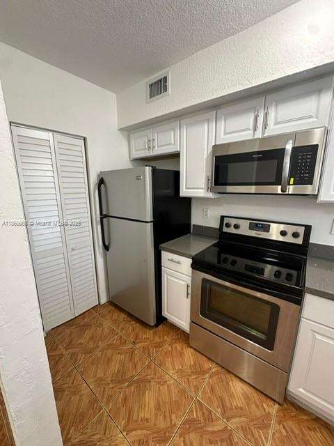 Small Image of 407 NORTH WEST 84TH ST #407, Miami Number 5