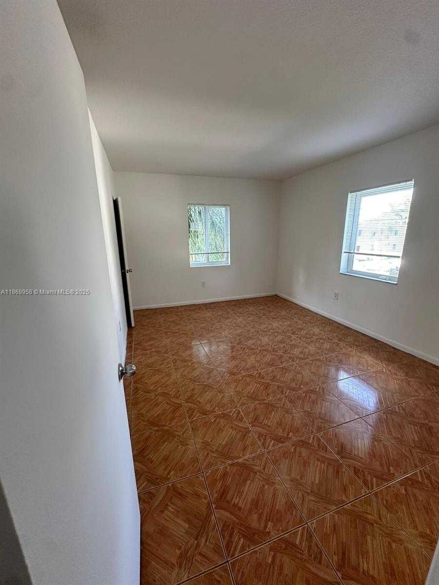 Small Image of 407 NORTH WEST 84TH ST #407, Miami Number 6
