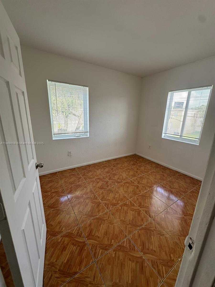 Small Image of 407 NORTH WEST 84TH ST #407, Miami Number 7
