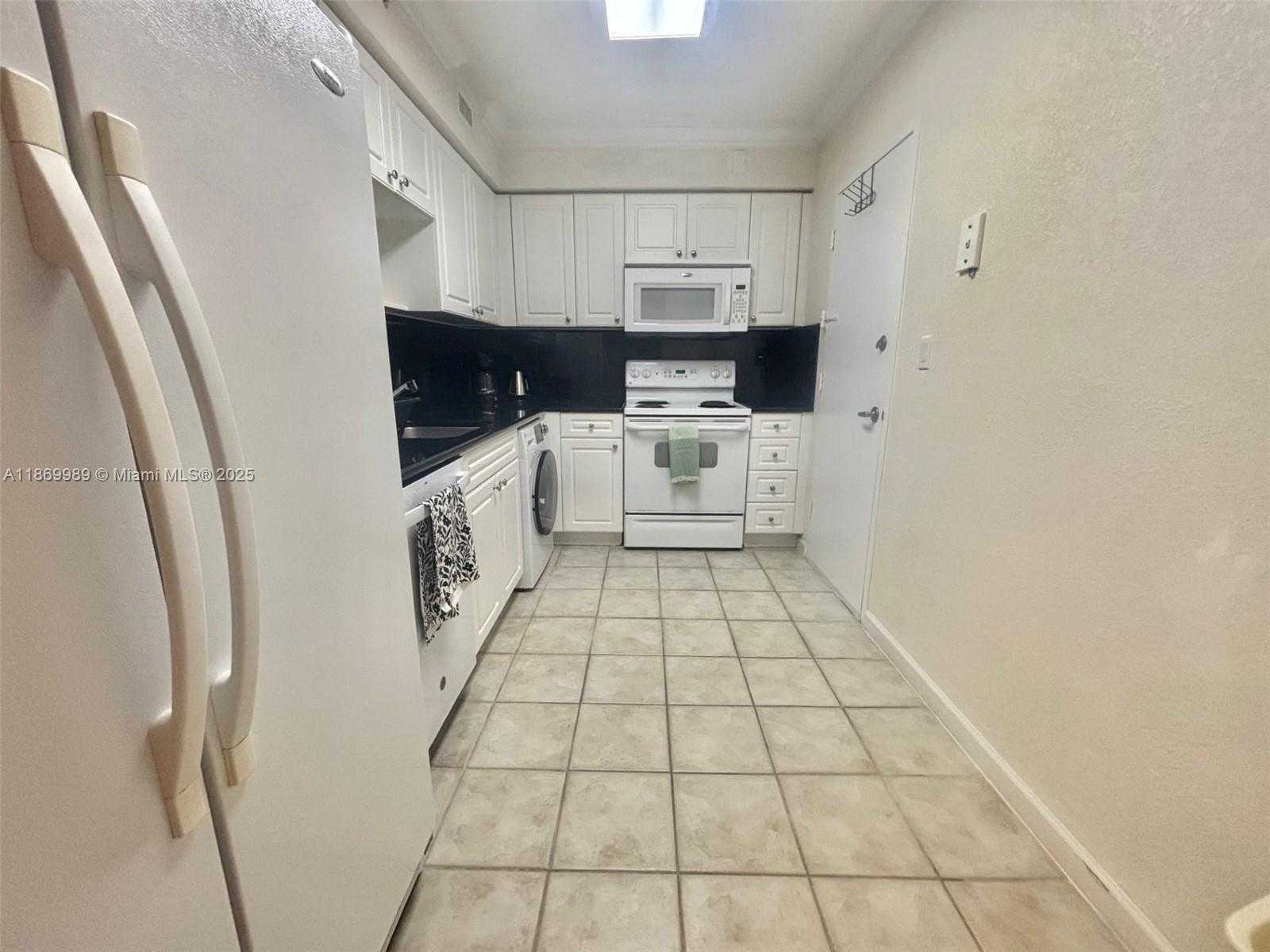 Small Image of 2501 SOUTH OCEAN DR #433, Hollywood Number 5