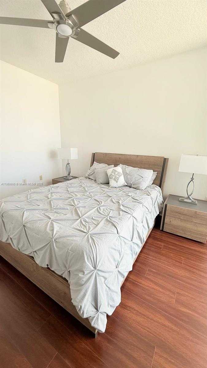 Small Image of 1250 SOUTH MIAMI AVE #1913, Miami Number 16